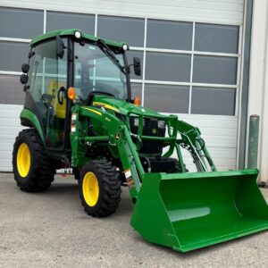 John Deere 2025R Compact Utility Tractor